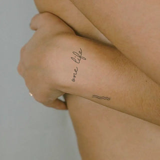 Tatouage Écriture One Life