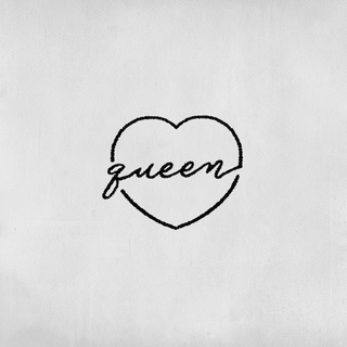 Tatouage Coeur avec l’inscription queen