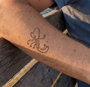 Idée de tatouage pieuvre ? Porte-le 2 semaines sur ta peau