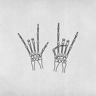 Idée de tatouage mains squelette ? Porte-le 2 semaines